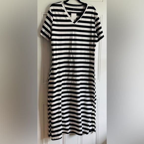 NWT Floral Blooming White & Black Stripe Side-Slit V-Neck Maxi Dress - Picture 11 of 13